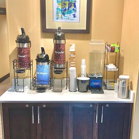 Comfort Inn & Suites Airport North YYC Eksteriør bilde