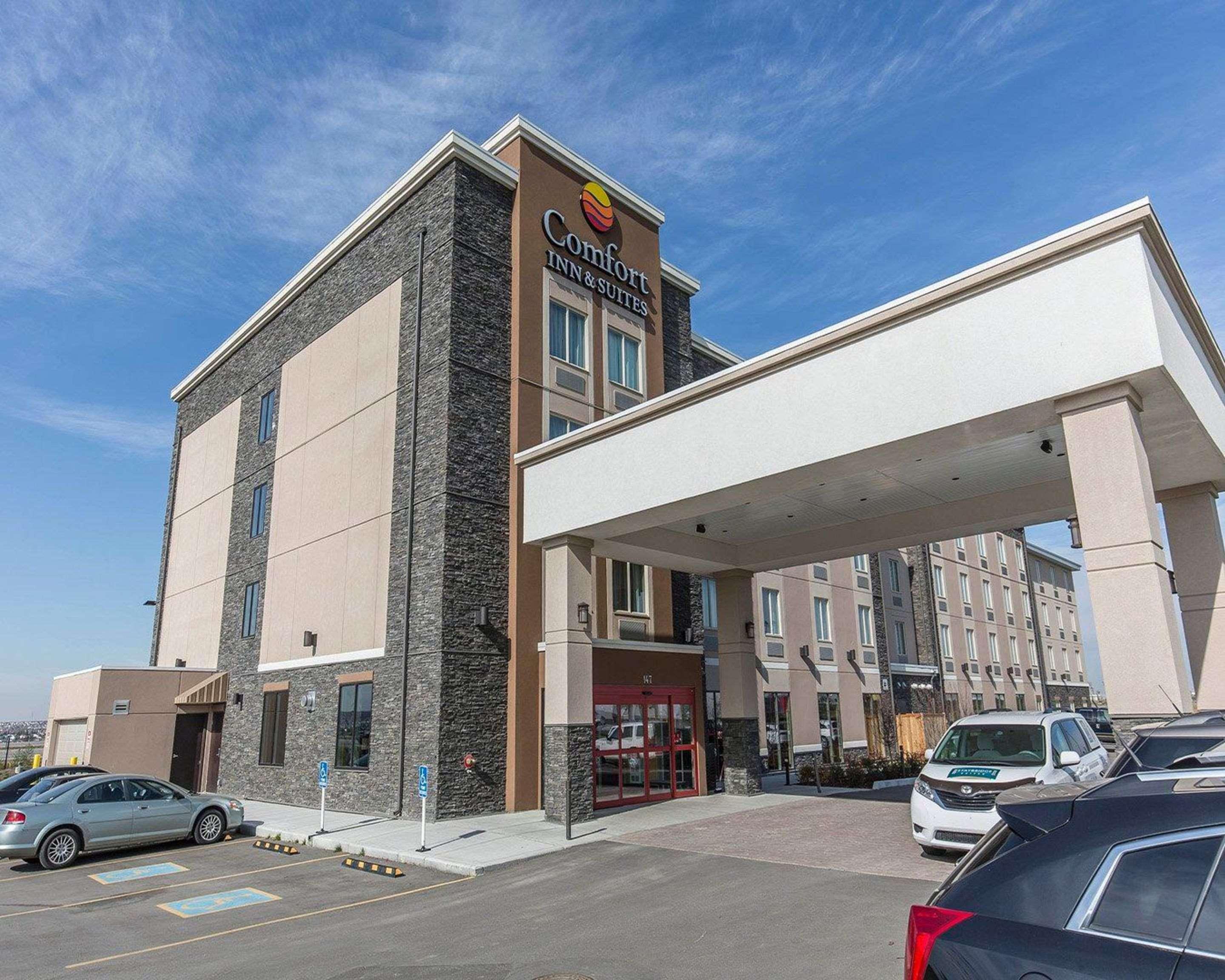 Comfort Inn & Suites Airport North YYC Eksteriør bilde