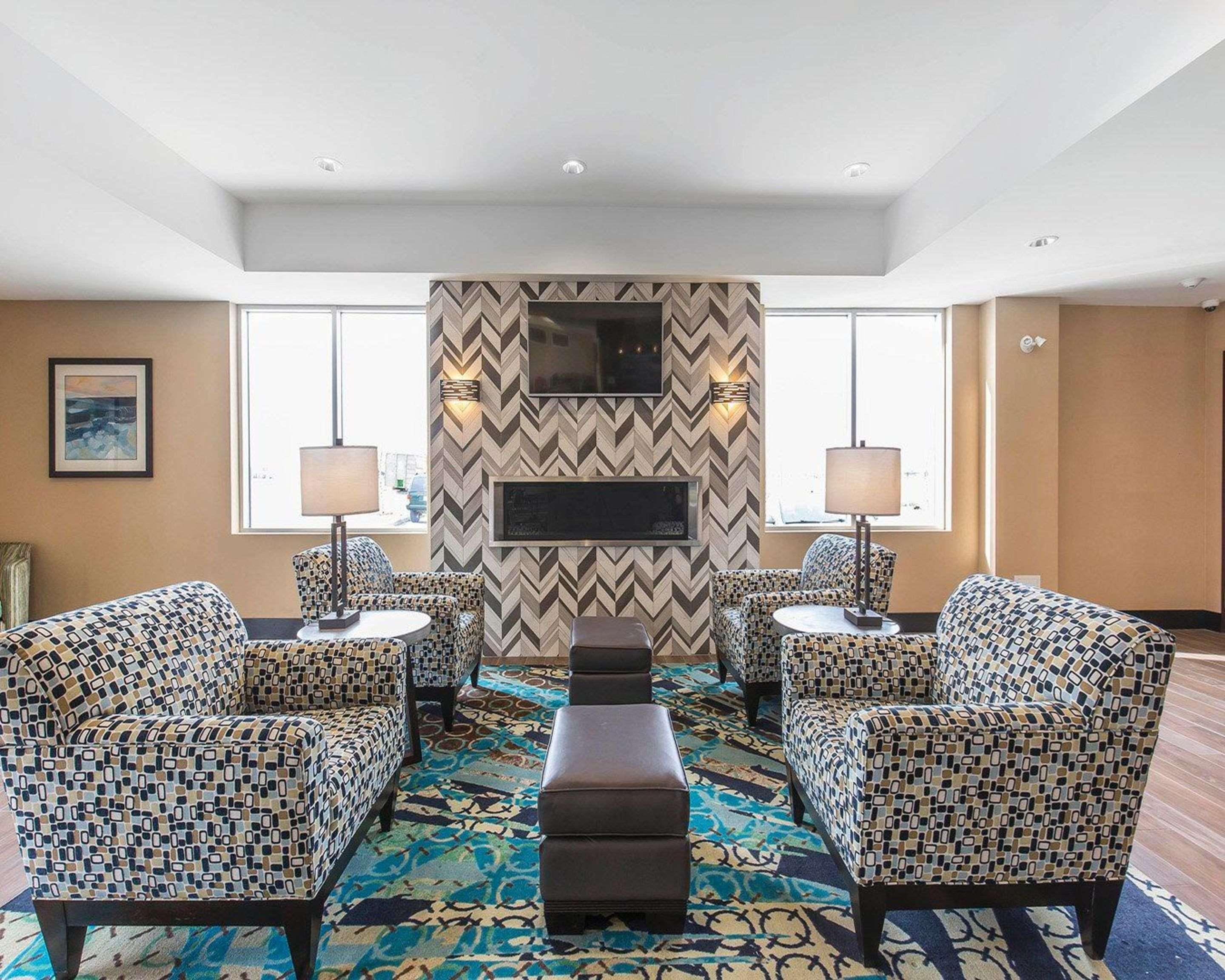 Comfort Inn & Suites Airport North YYC Eksteriør bilde