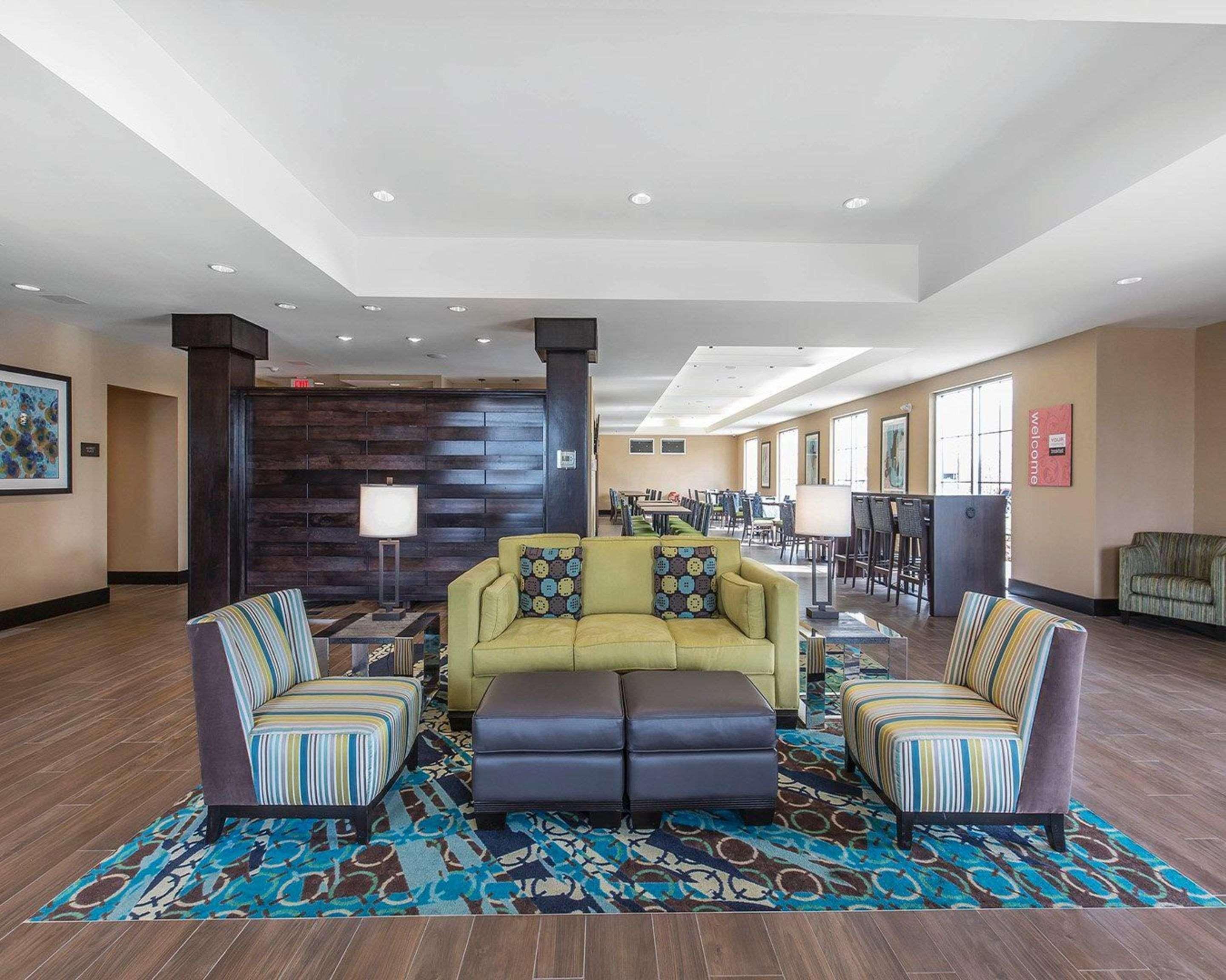 Comfort Inn & Suites Airport North YYC Eksteriør bilde