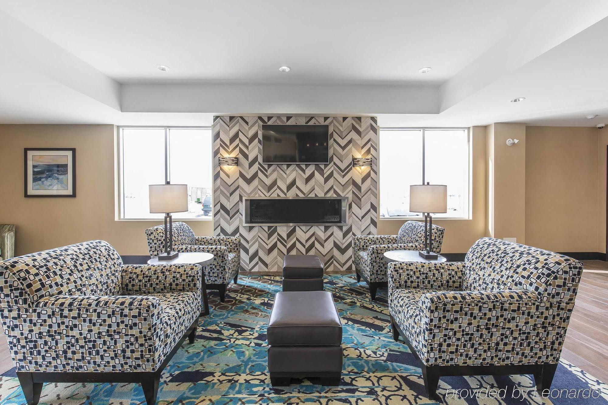 Comfort Inn & Suites Airport North YYC Eksteriør bilde