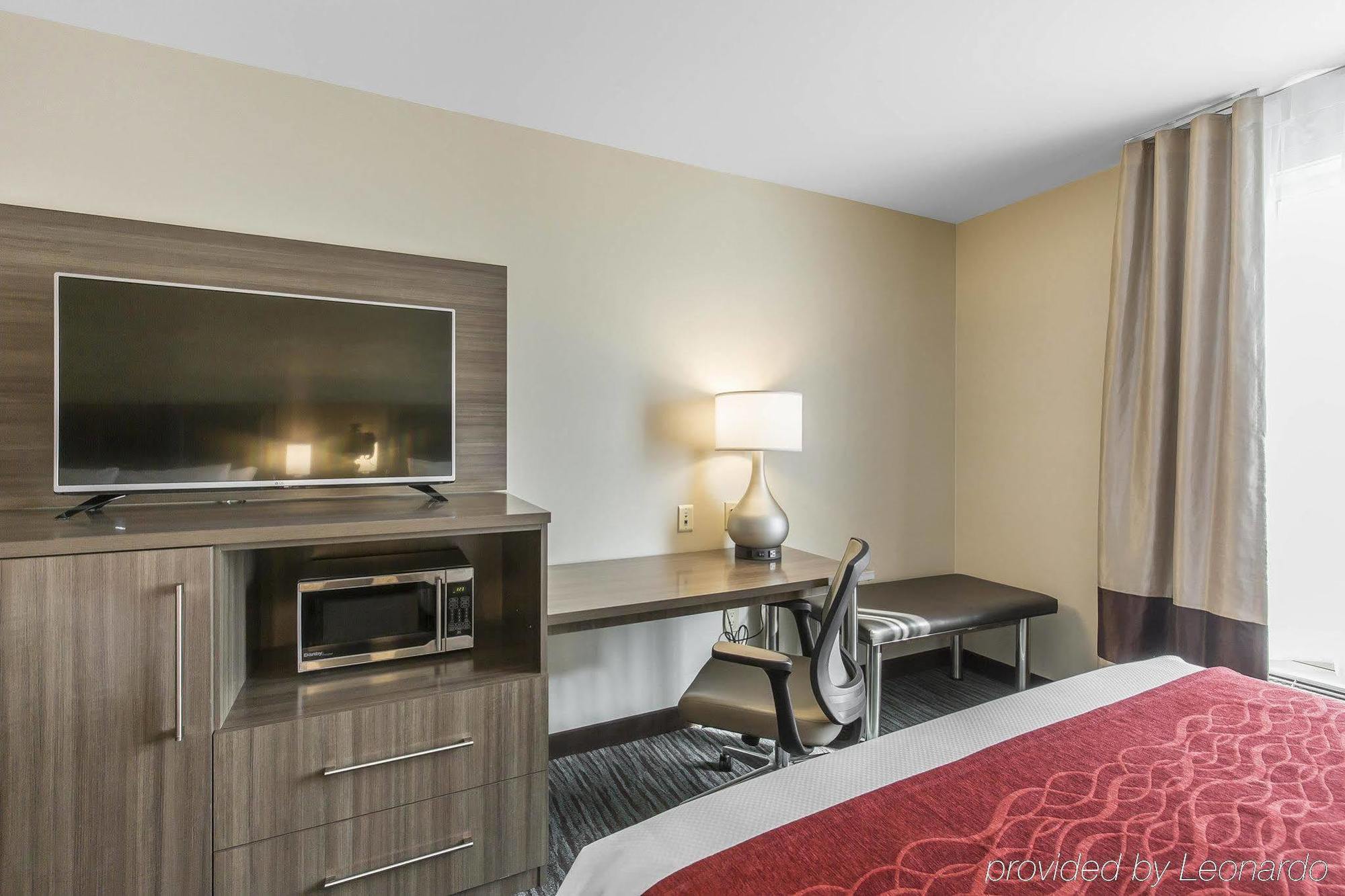 Comfort Inn & Suites Airport North YYC Eksteriør bilde